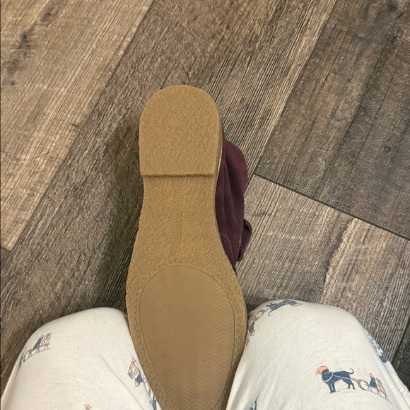 Issac Mizrahi Maroon Suede Ankle Boots Size 7 - Picture 4 of 8